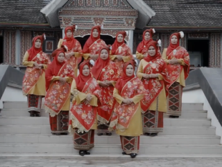 Lagu Indonesia Raya dan Mars Kota Padang